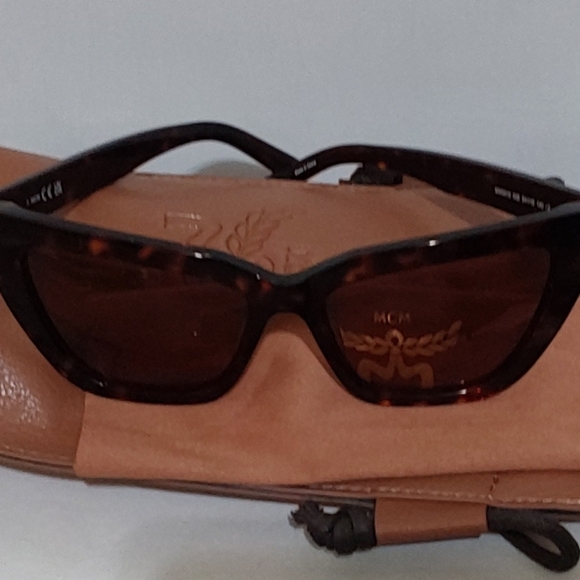 New Style MCM Tortoise Shell Sunglasses With Crossbody Pouch (NWOT)